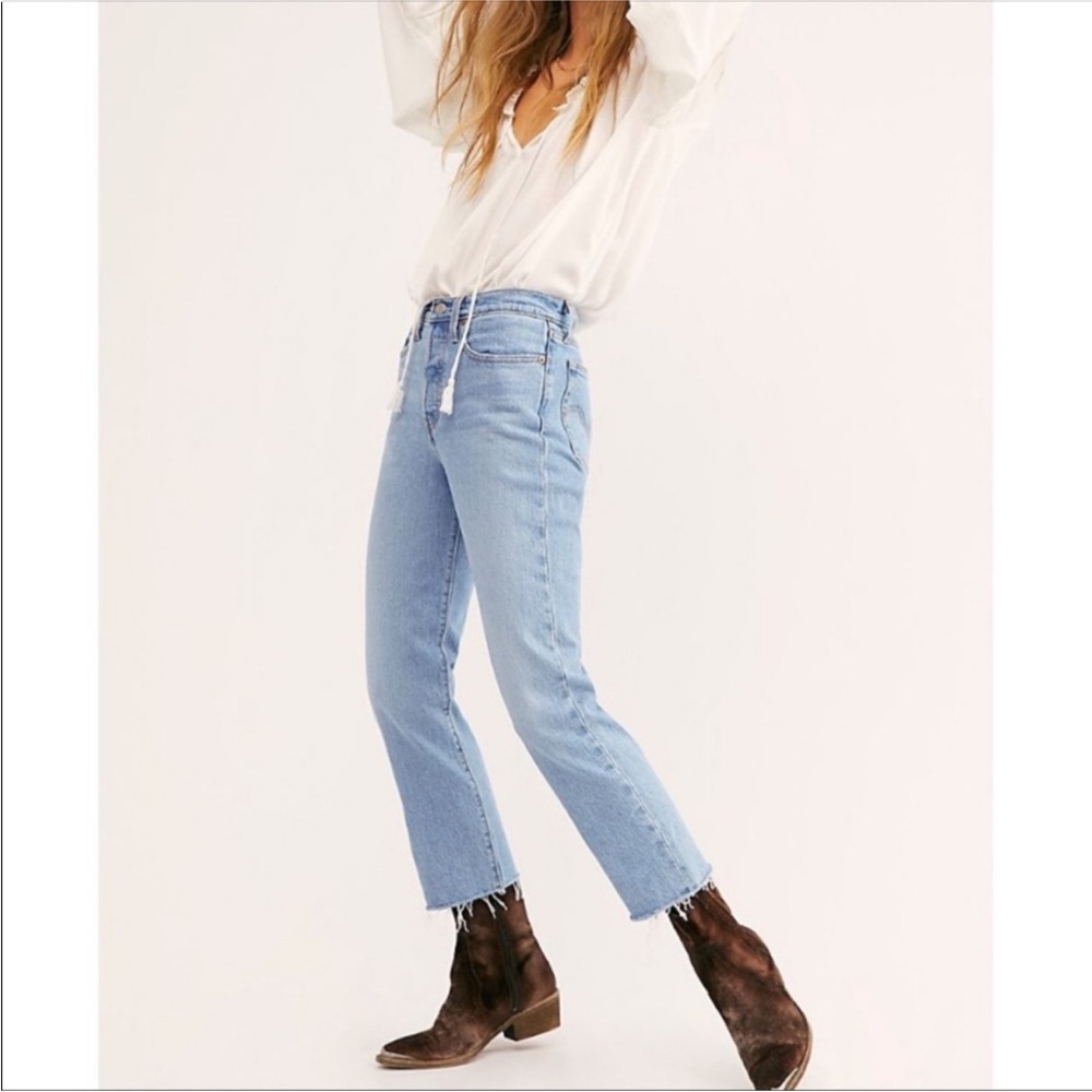 Levi Wedgie fit straight women’s jeans - size 27W x 26L